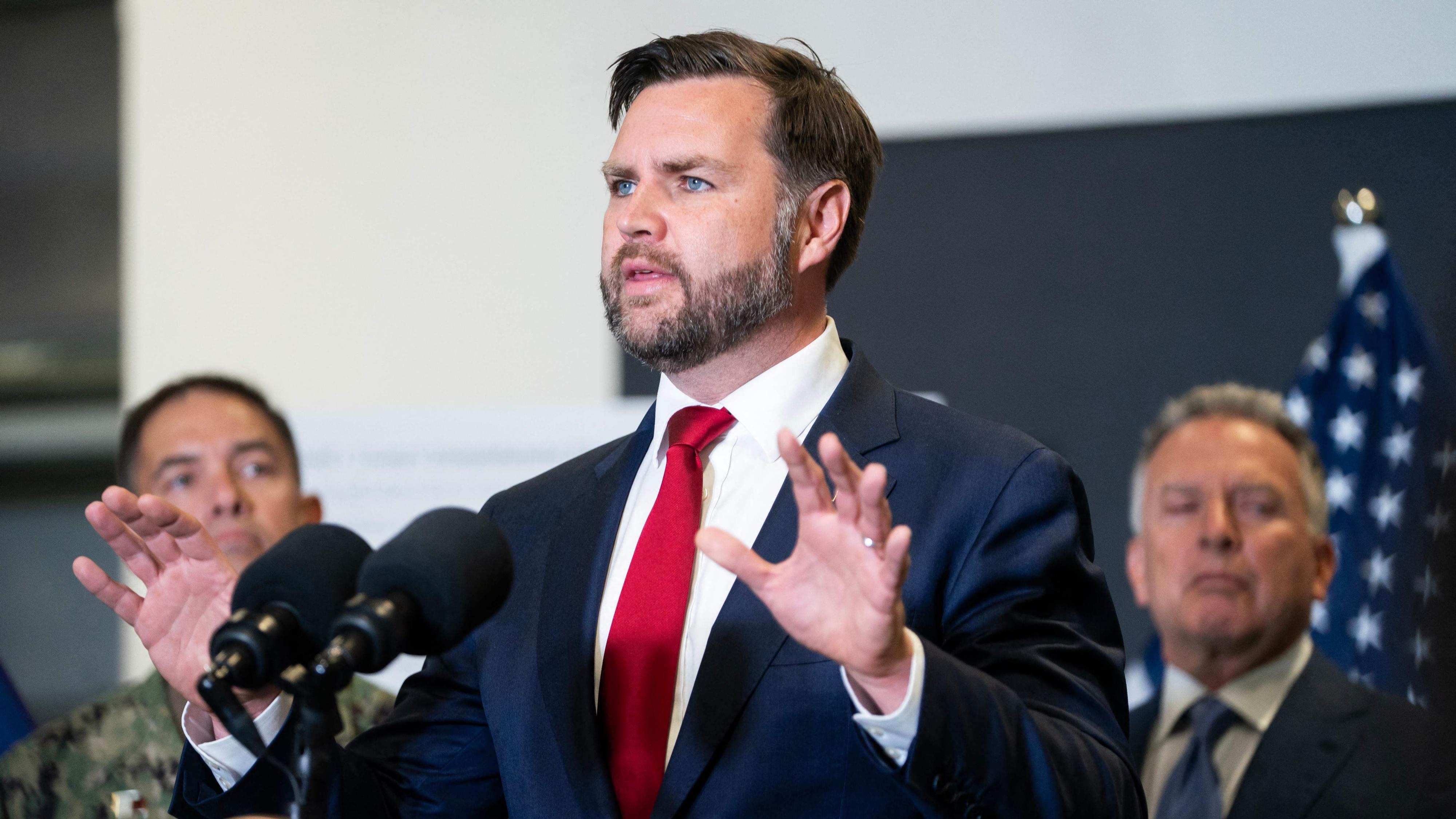 J.D. Vance threatens Hamas if it doesn't comply with President Trump's deal