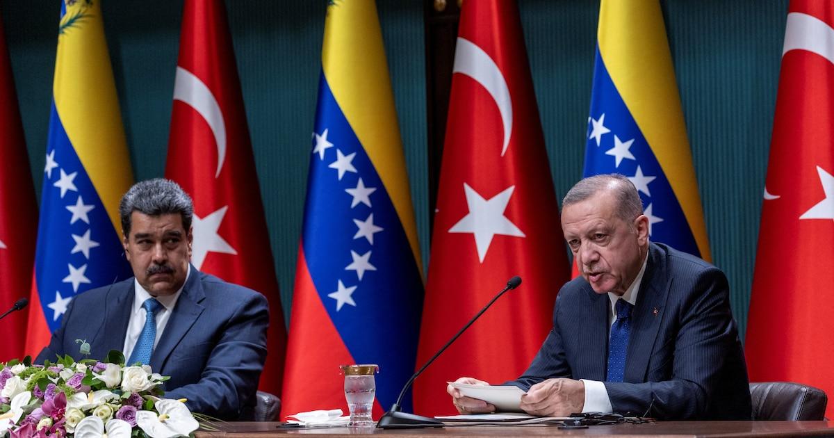 Erdogan habló con el dictador Maduro y le pidió mantener abiertos los canales de...